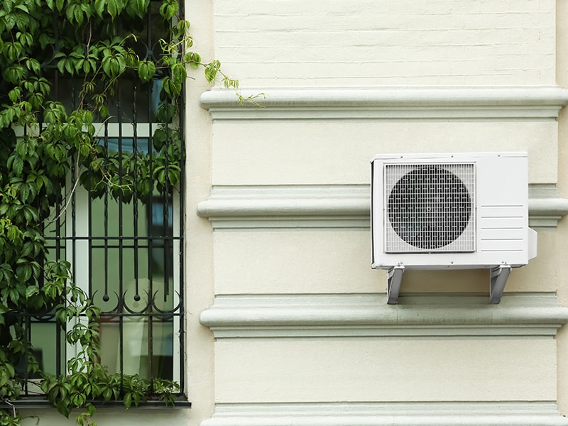 A properly function air conditioning unit | Brandt